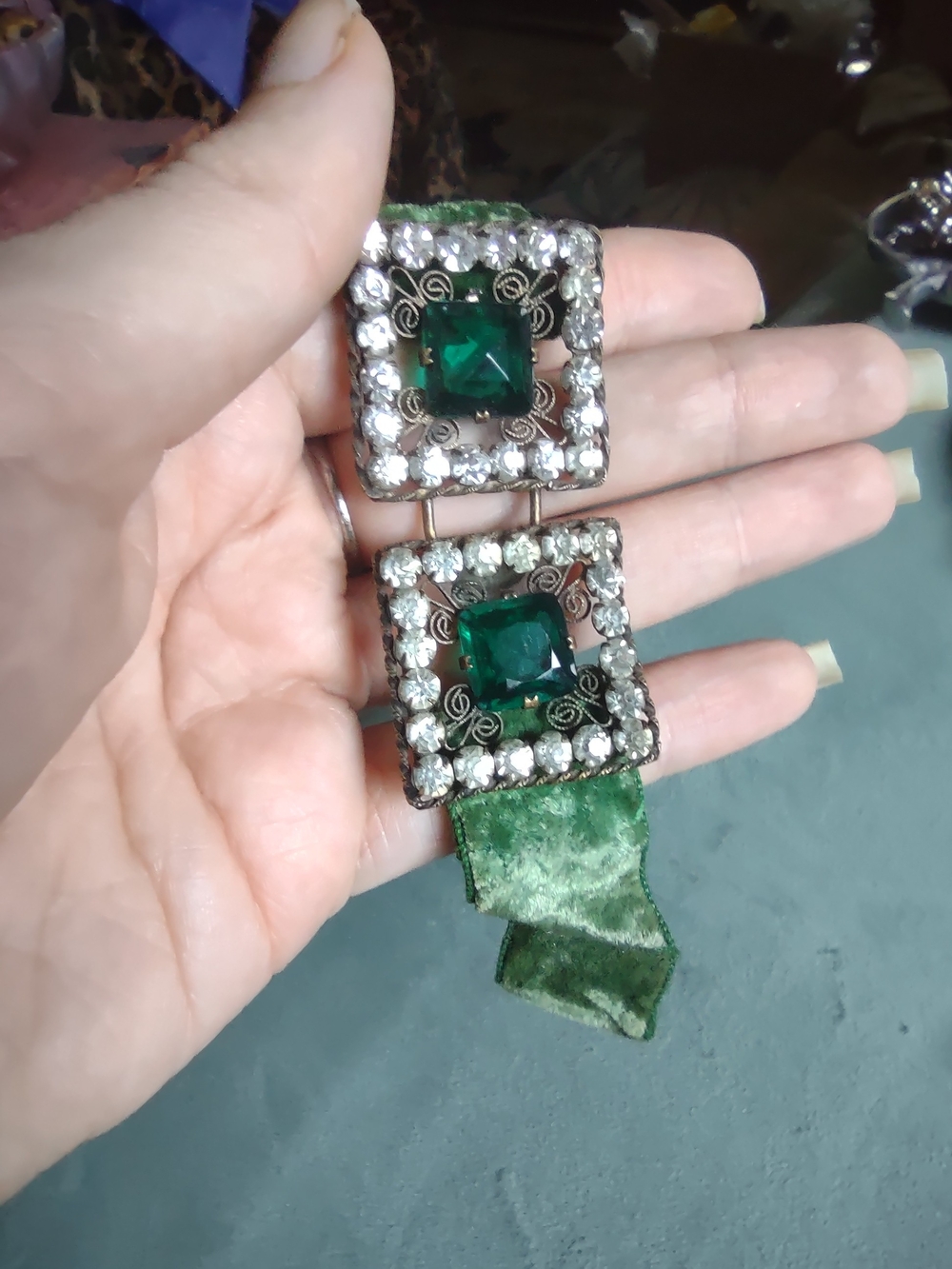 Victorian Green Crystal Statement Chocker